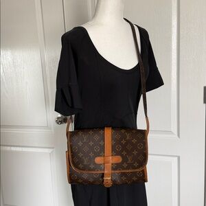 Authentic Louis Vuitton Monogram Marne Shoulder Cross Body Bag